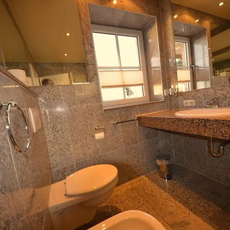 Reet - Meerblick - Terrassenwohnung Sonnenkliff Eg * Groß Zicker